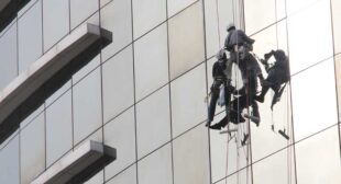 Window Cleaners London Clean Windows of Domestic & Commercial Buildings with Perfect