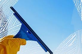 Work like Professional Window Cleaners in London to Increase your Business Popularity