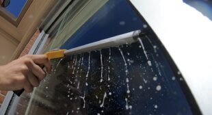 Get the Excellence on Time with Window Cleaner Westminster