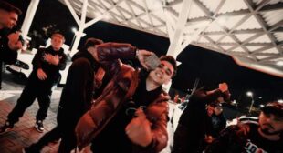 Lyrics of COLDBOYS Song