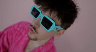 Daphne Song Lyrics