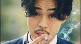 Escaper (English Translation) Song Lyrics