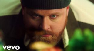 Lyrics of Head Underwater Song