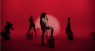 Le feu (English Translation) Song Lyrics