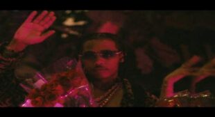 Smoochie Valentine Song Lyrics