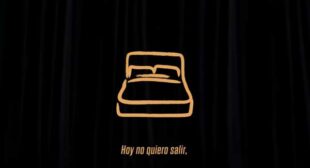 SOLO EN TU CAMA (English Translation) Song Lyrics