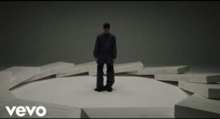 SPETTACOLARE Song Lyrics