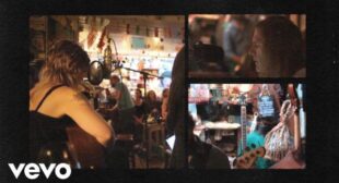 When I Was Younger Lyrics – Bonny Light Horseman