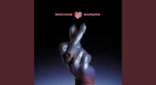 Mauvais Garcon Lyrics – Helena