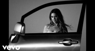 Lyrics of Cry In The Car Song
