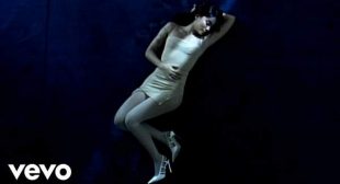 DUELE UN MONToN DESPEDIRME DE TI (English Translation) Lyrics