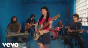 Lyrics of Elderberry Wine Song