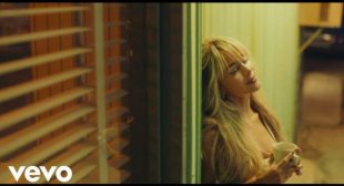 Estas Ganas (English Translation) Lyrics
