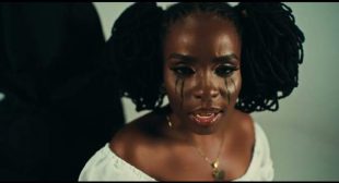 Lyrics of Engarrafado Feliz Song
