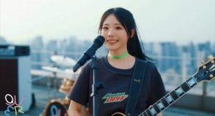 Lyrics of PLAY, WE, DEW (English Translation) Song