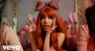 Salida de Chicas Song Lyrics