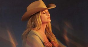 Somewhere Over Laredo Lyrics – Lainey Wilson