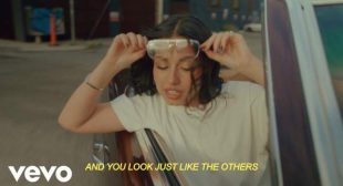 Lyrics of Girls Like You Song