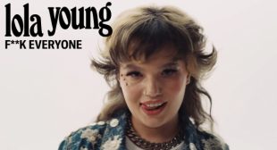 Lyrics of FK EVERYONE Song