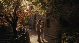 Luna de Miel (English Translation) Song Lyrics