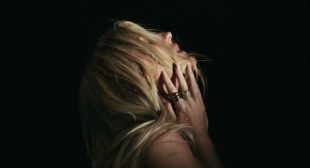 Destiny Lyrics – Ellie Goulding