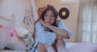 Importante Song Lyrics