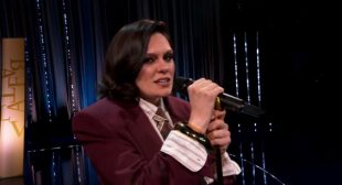THE AWARD GOES TO YOU Lyrics