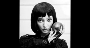 TOUS CES MOTS Lyrics – Faouzia