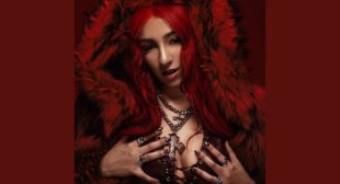 VICIO MiO (English Translation) Lyrics