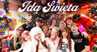 IDĄ ŚWIĘTA (English Translation) Song Lyrics