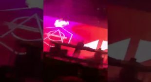 Lyrics of Moments of glory Song