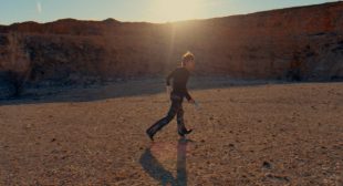 Pecos (English Translation) Song Lyrics