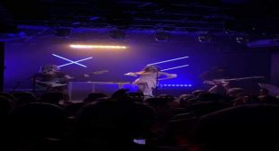 Lyrics of Seventh Floor Song