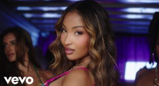 Lyrics of BOSS UP Song